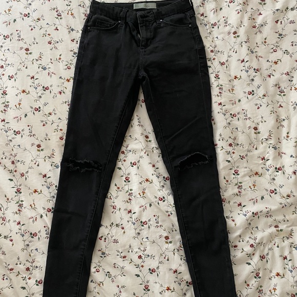 Ripped Black Skinny Jeans - Picture 1 of 2